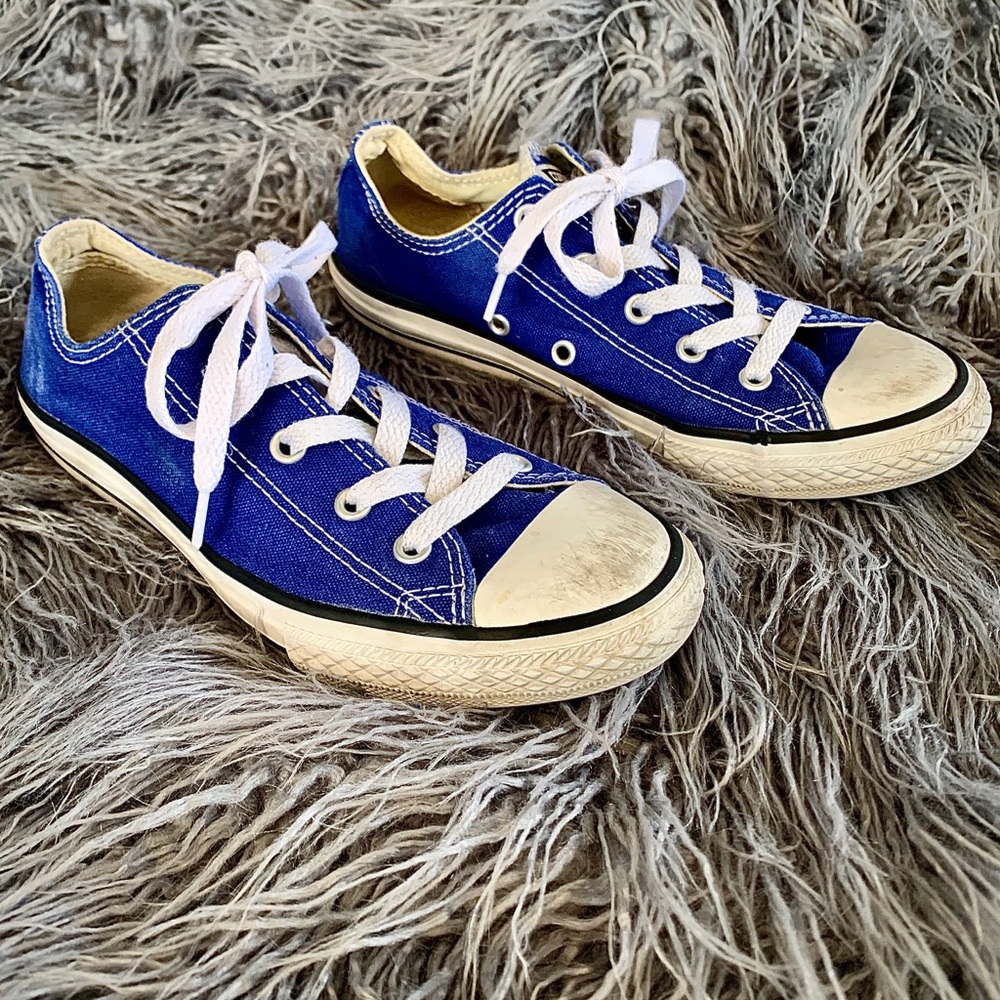 Blue Converse sz3 - $15